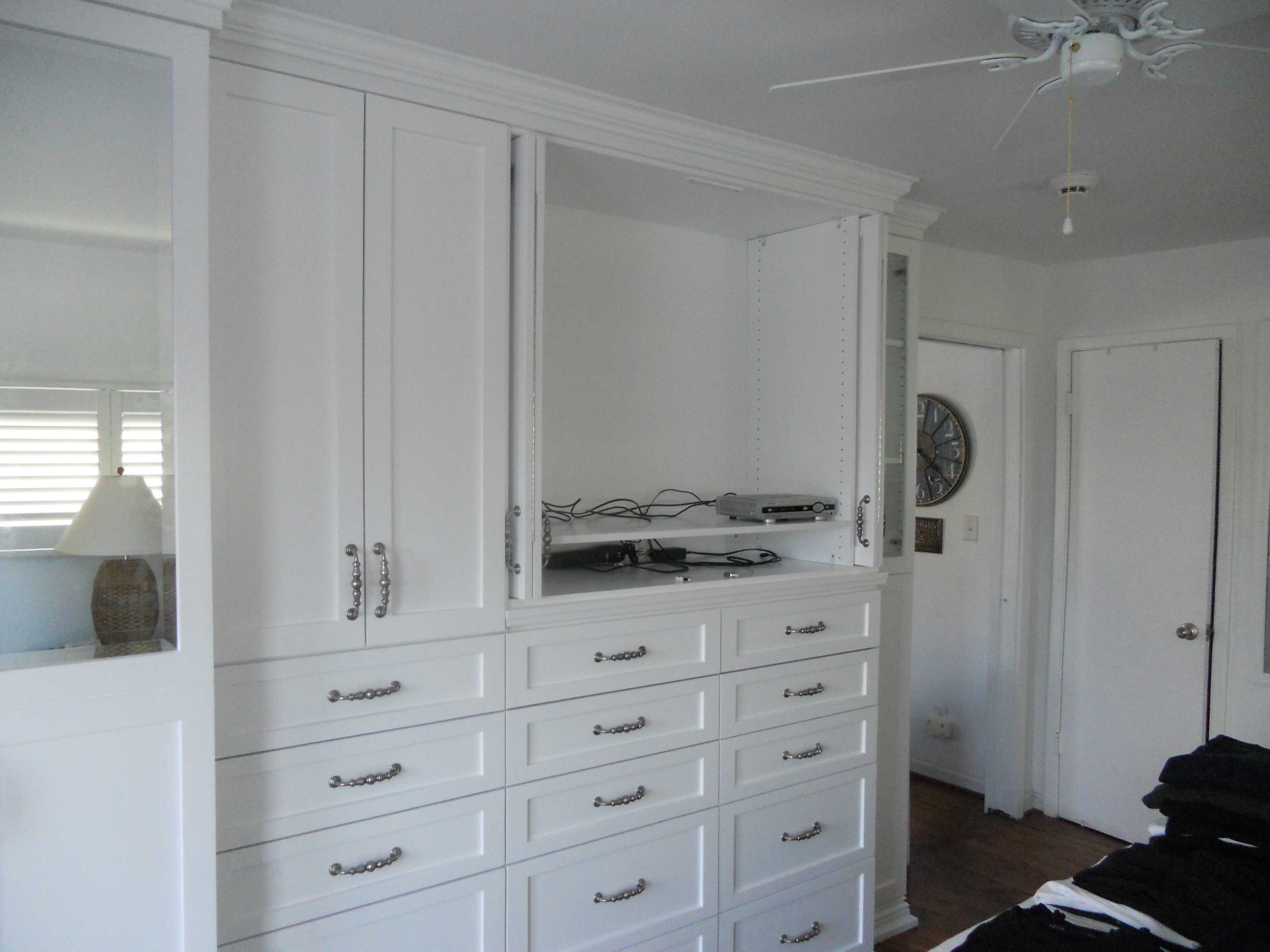 Custom White Cabinets For Bedroom Custom Cabinetry Alpha Closets Company Inc, 6084 Gulf Breeze Pkwy, Gulf Breeze, Fl 32563 (850) 934 9130