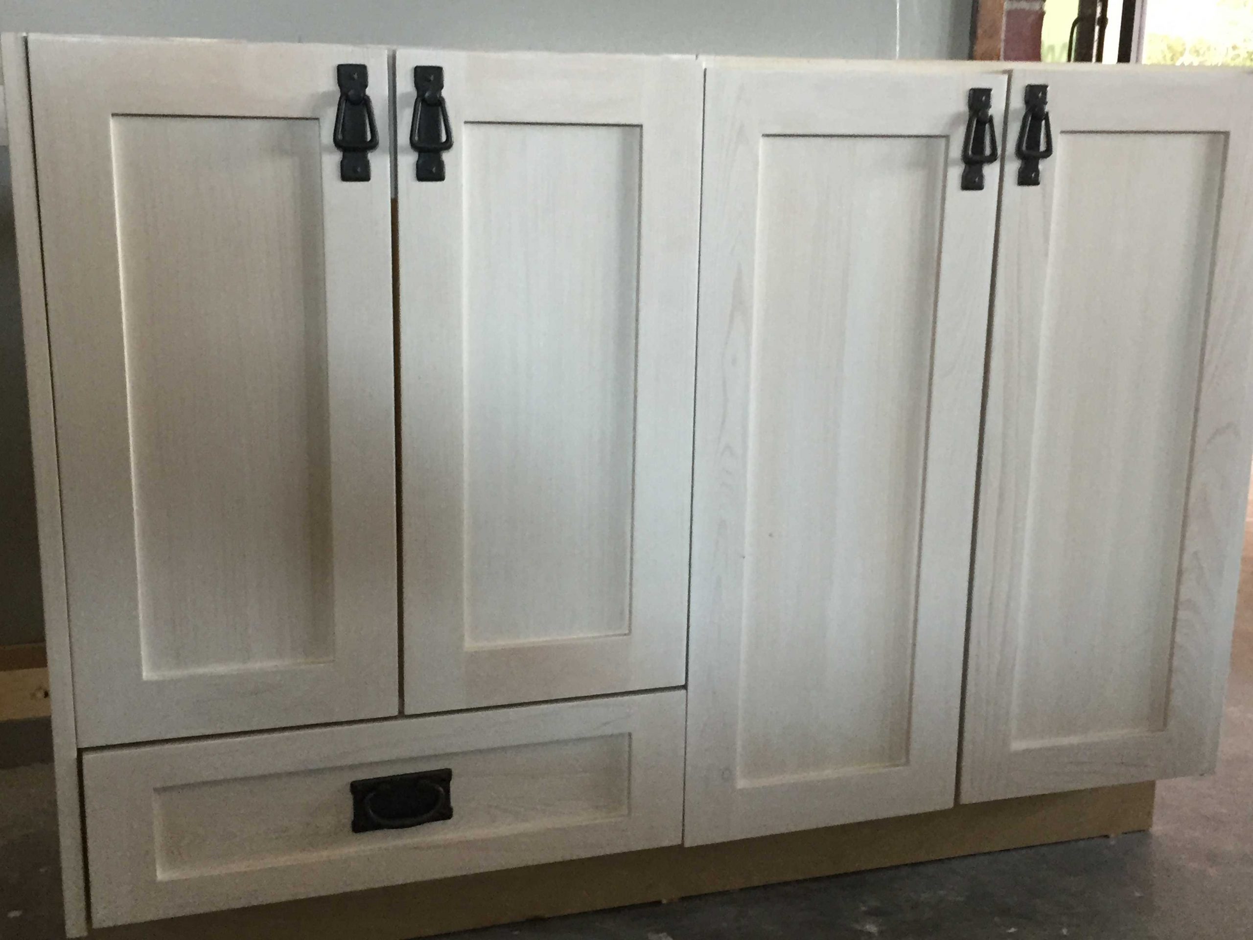 White Cabinets Custom Cabinetry Alpha Closets Company Inc, 6084 Gulf Breeze Pkwy, Gulf Breeze, Fl 32563 (850) 934 9130