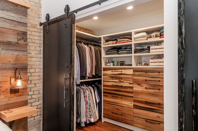 10 Must-Have Features In A Modern Custom Closet