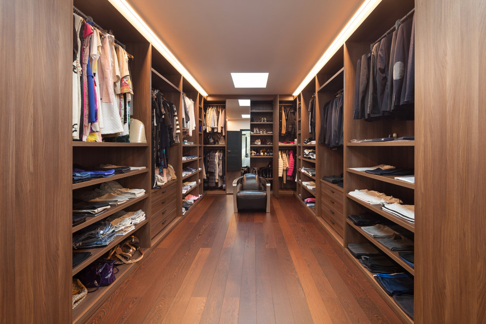 10 Must-Have Features In A Modern Custom Closet